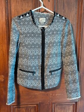 Pull&Bear Black White Geometric Tweed Zip Jacket | Beaded Shoulder Tweed Blazer